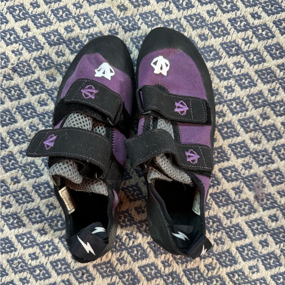 Evolv Elektra Rocking Climbing Shoes
